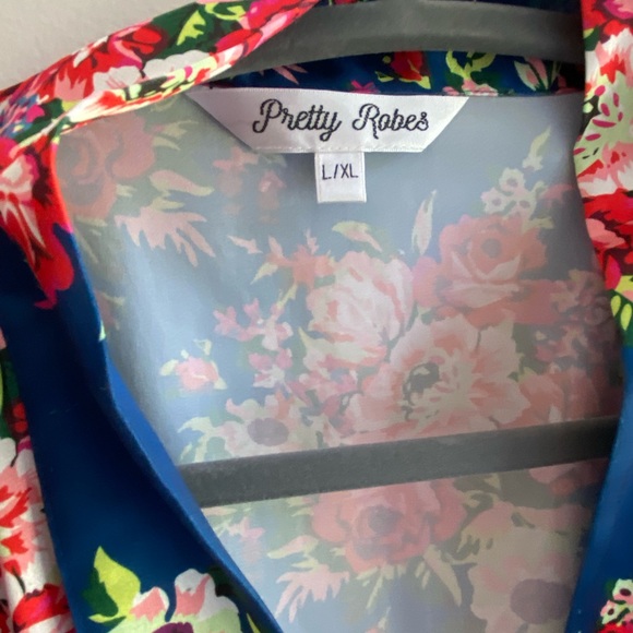 Colorful Floral Robe with Tie Satin Like Material - Picture 2 of 13